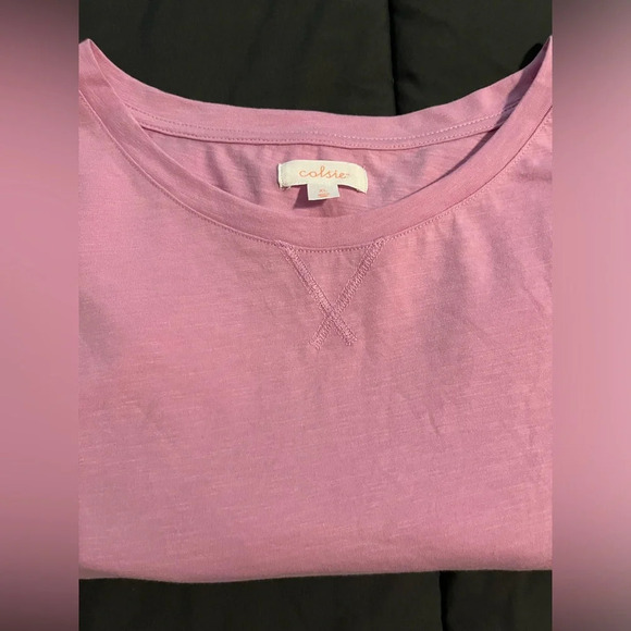 Colsie Boxy Cropped Tee - Picture 5 of 10